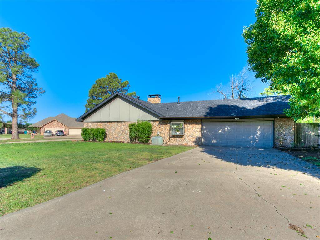 11613 Footmans CT, Yukon, OK 73099