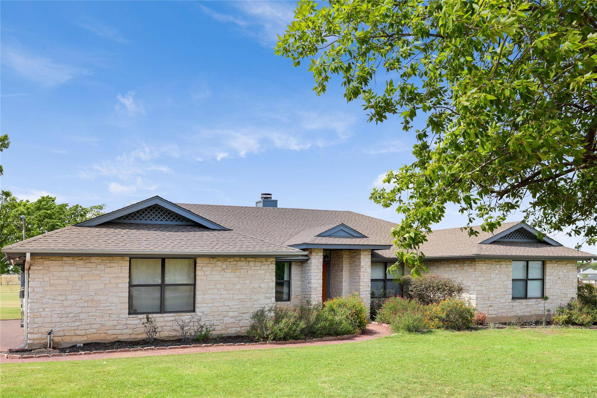 1931 Rowe LOOP, Pflugerville, TX 78660