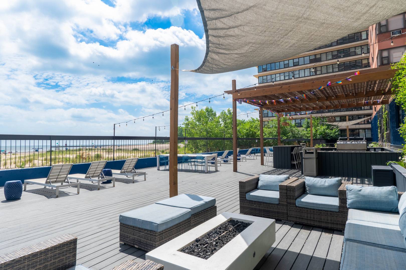 5815 N Sheridan RD #915, Chicago, IL 60660