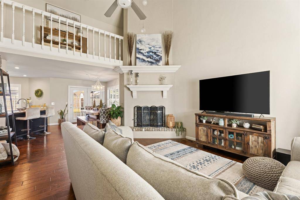 1812 Honeysuckle LN, Oklahoma City, OK 73130