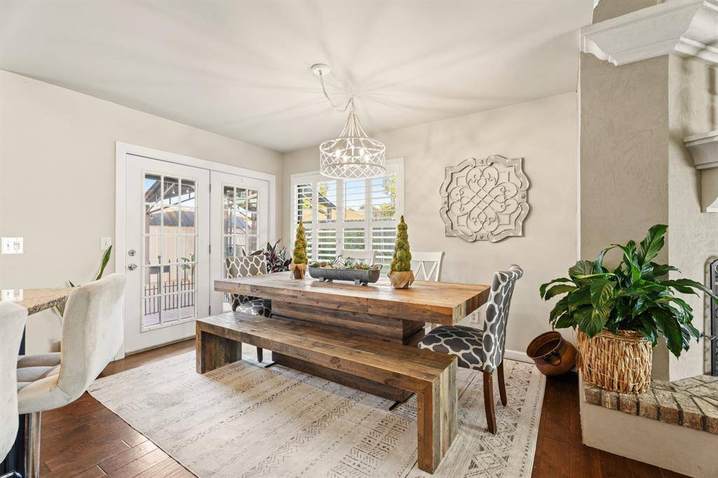 1812 Honeysuckle LN, Oklahoma City, OK 73130
