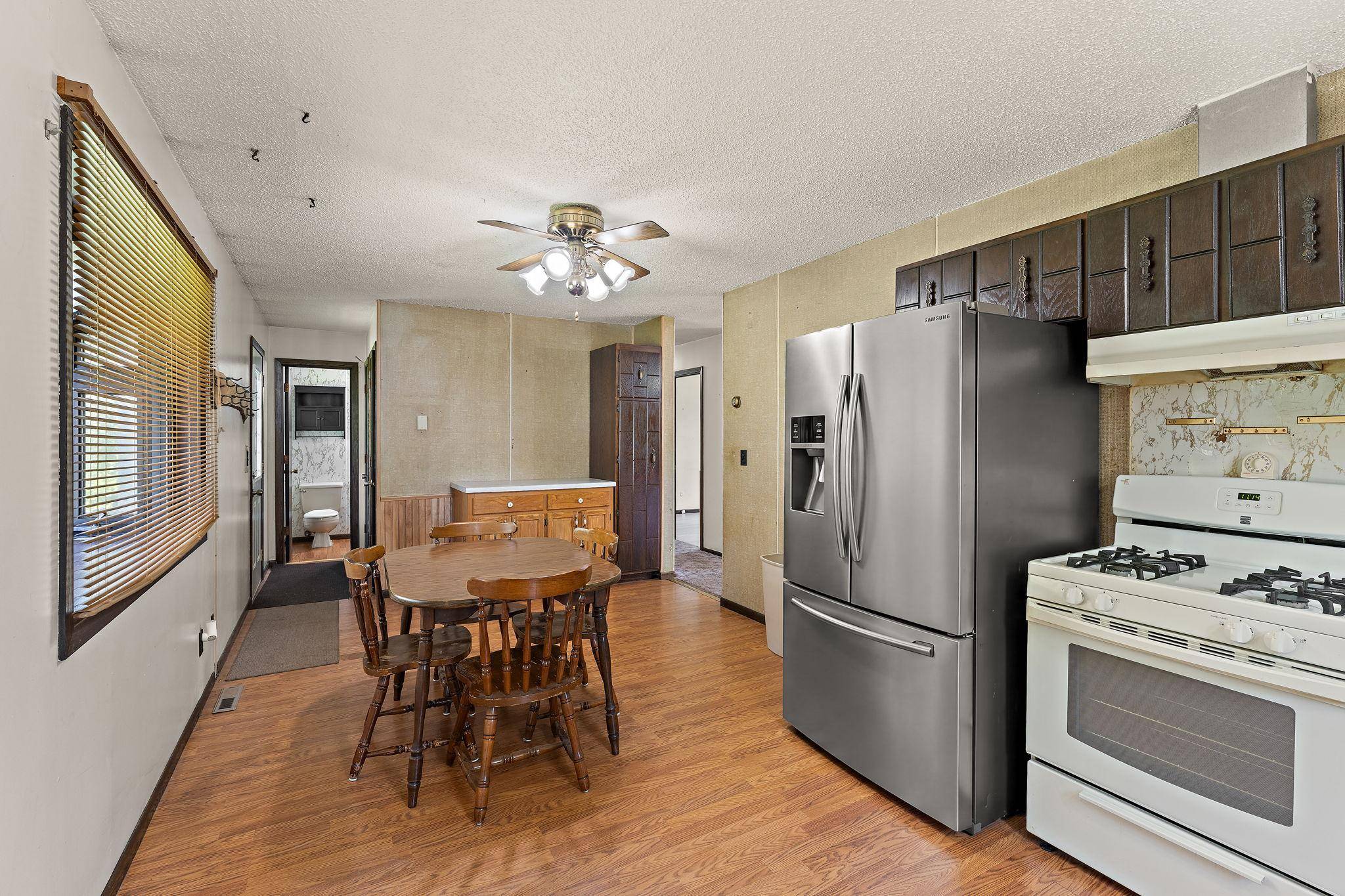 28564 Zurich ST NE, North Branch, MN 55056