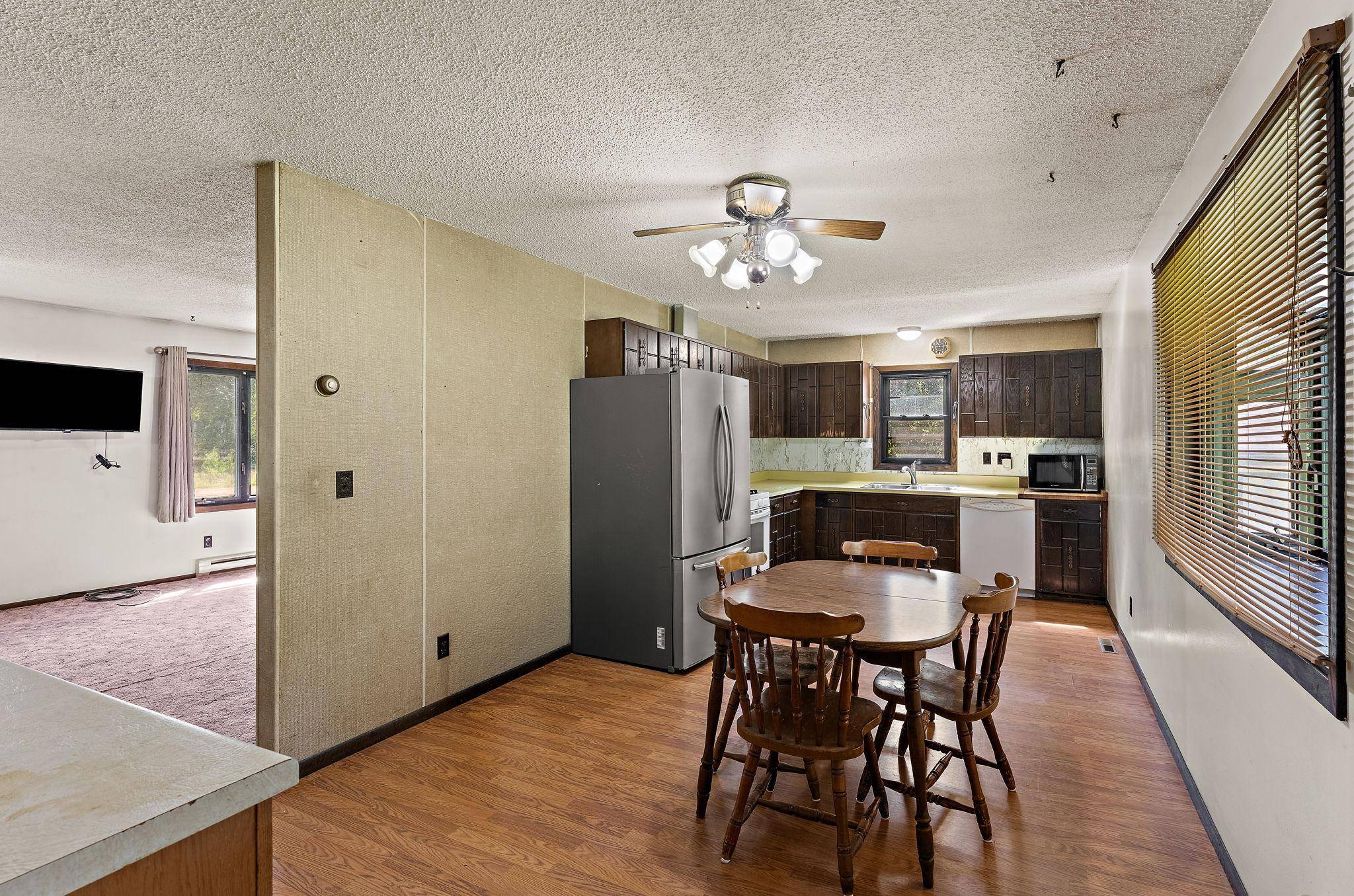 28564 Zurich ST NE, North Branch, MN 55056