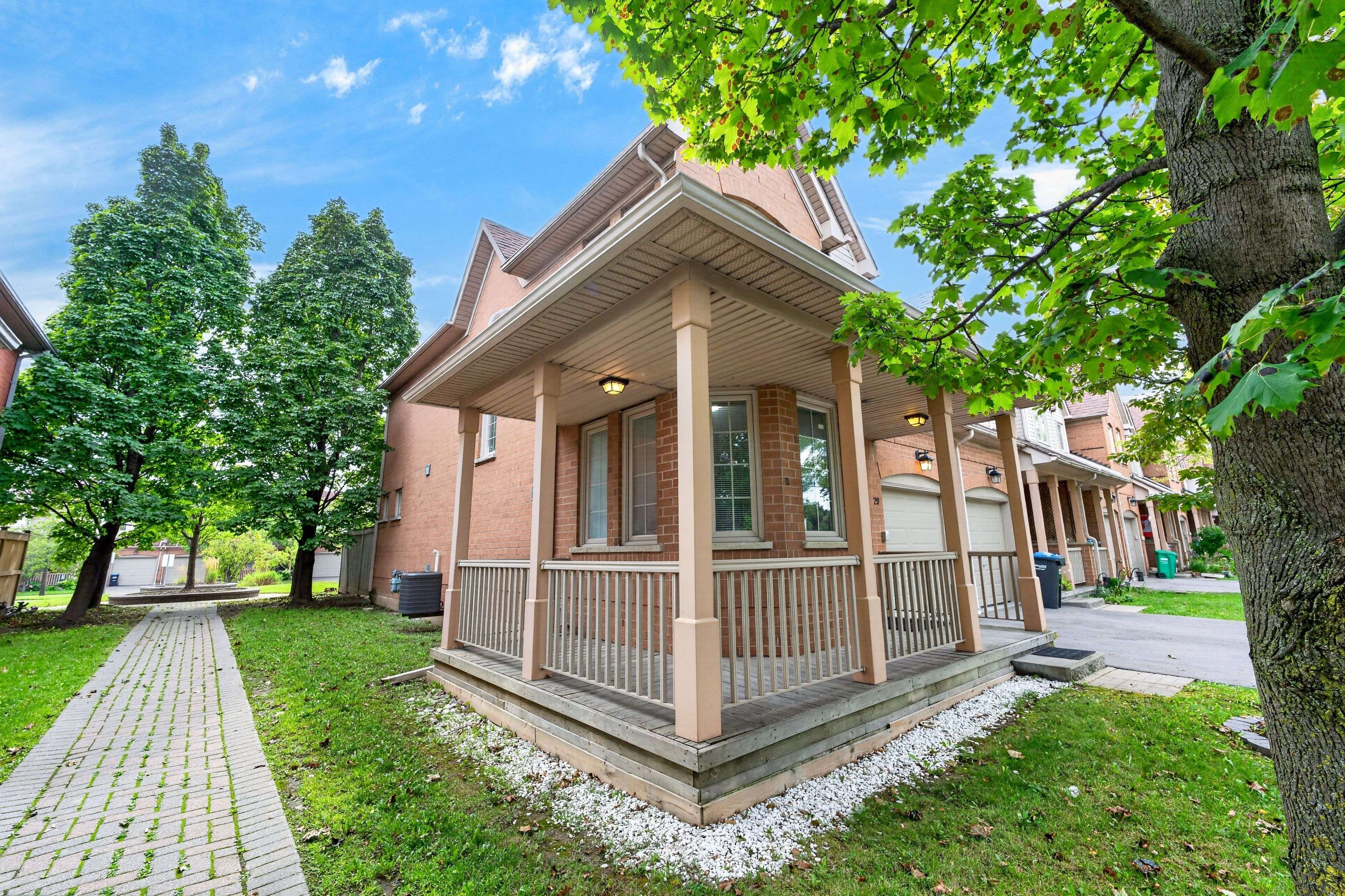 5223 Fairford CRES #29, Mississauga, ON L5V 2M6