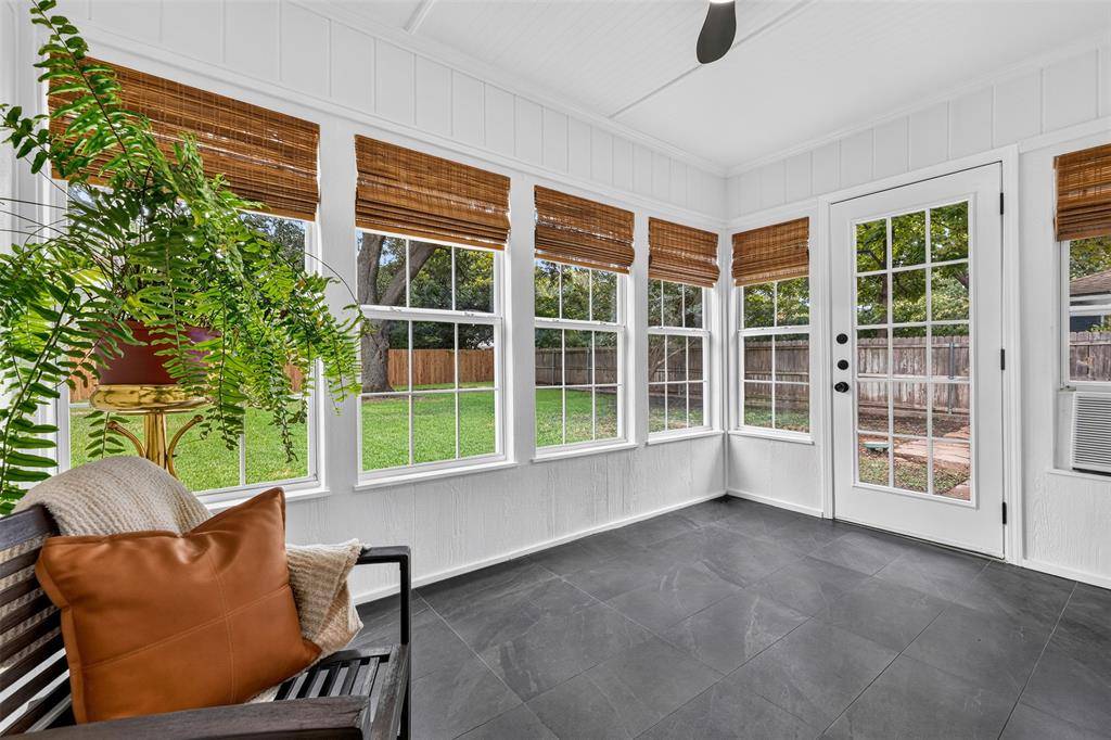 3825 Weyburn Drive, Fort Worth, TX 76109