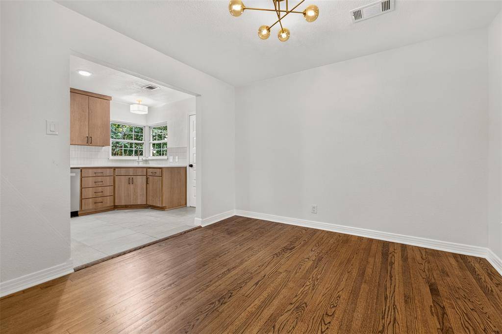 3825 Weyburn Drive, Fort Worth, TX 76109