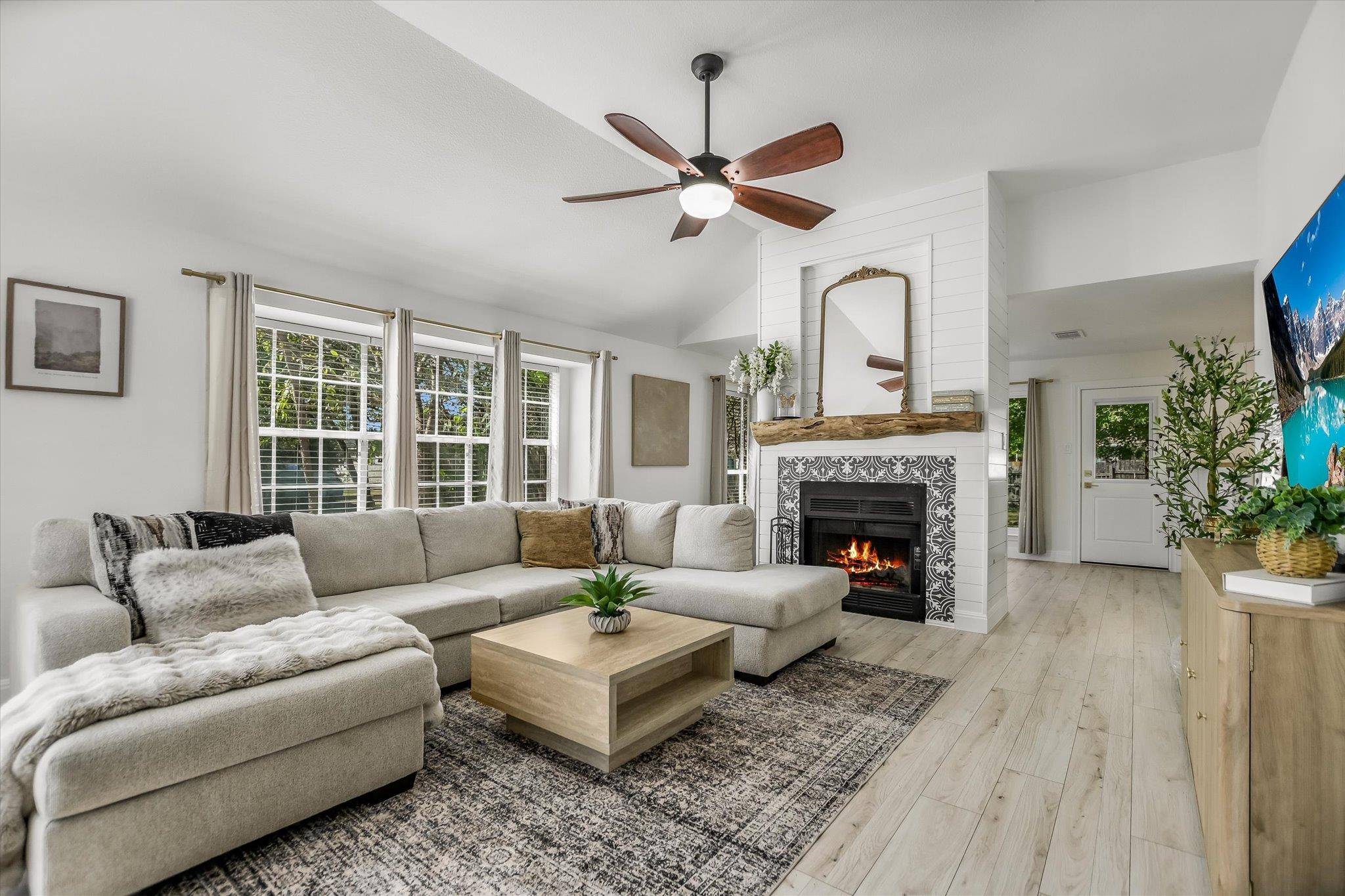 501 Battlecreek LN, Leander, TX 78641