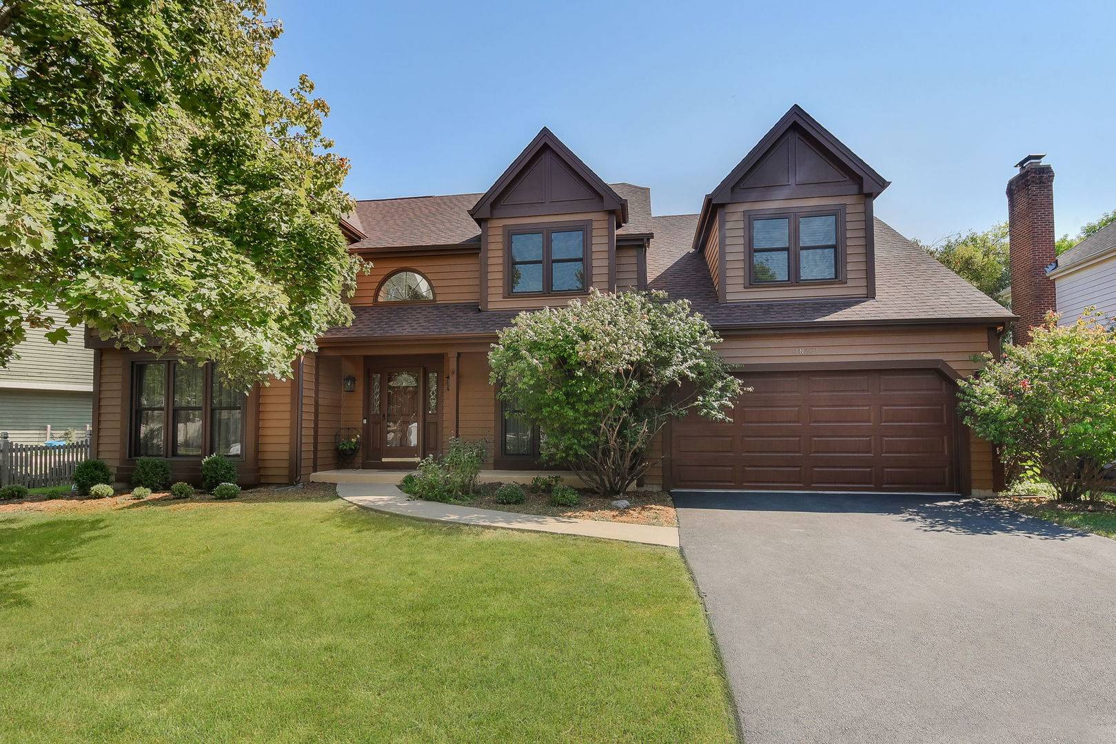1N261 Redwing DR, Wheaton, IL 60188