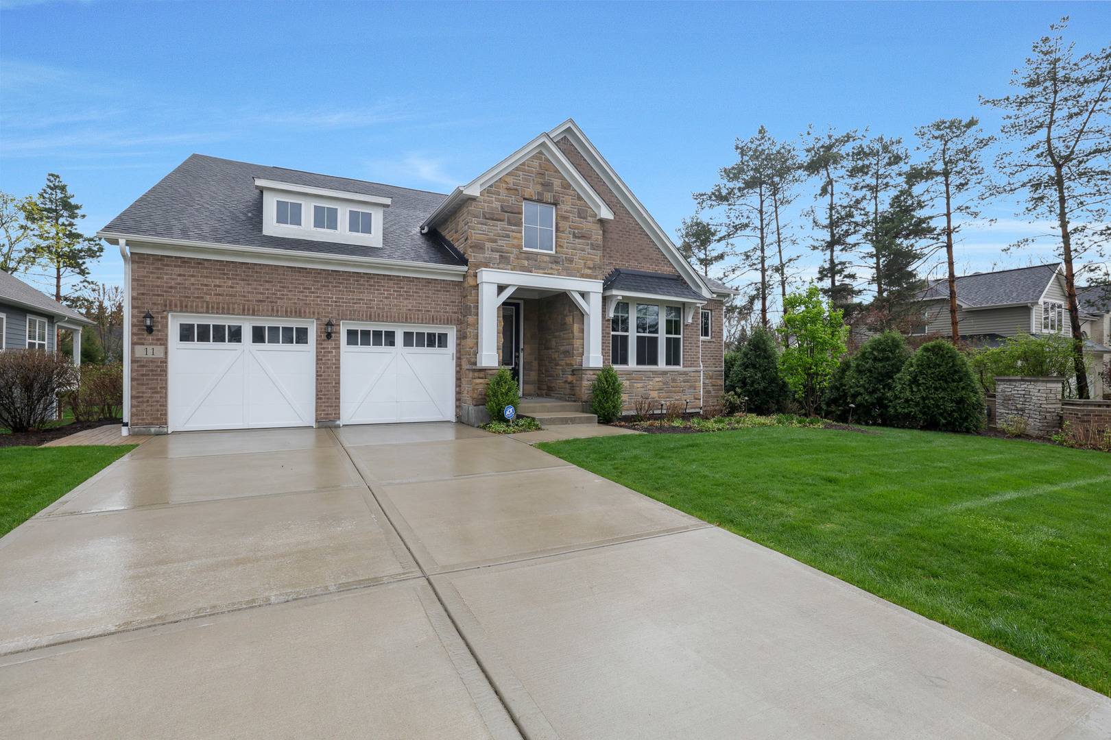 11 Somerset CIR, Wheaton, IL 60189