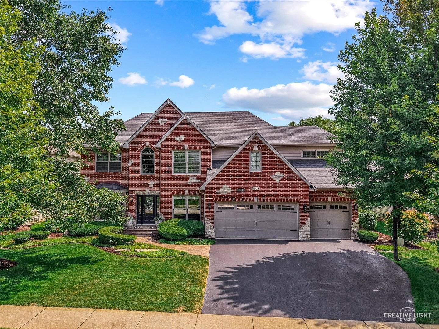 5308 Prairie Sage LN, Naperville, IL 60564