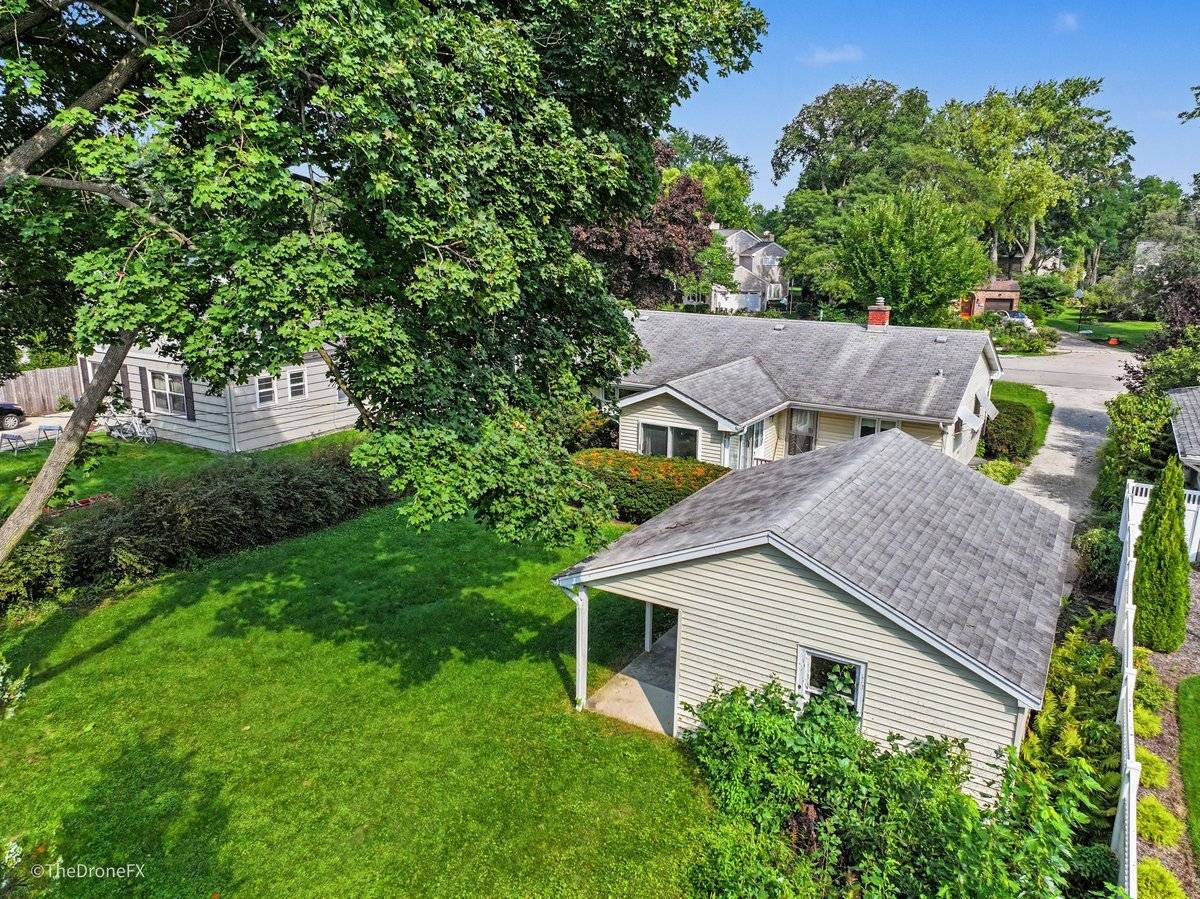 1006 Arbor AVE, Wheaton, IL 60189