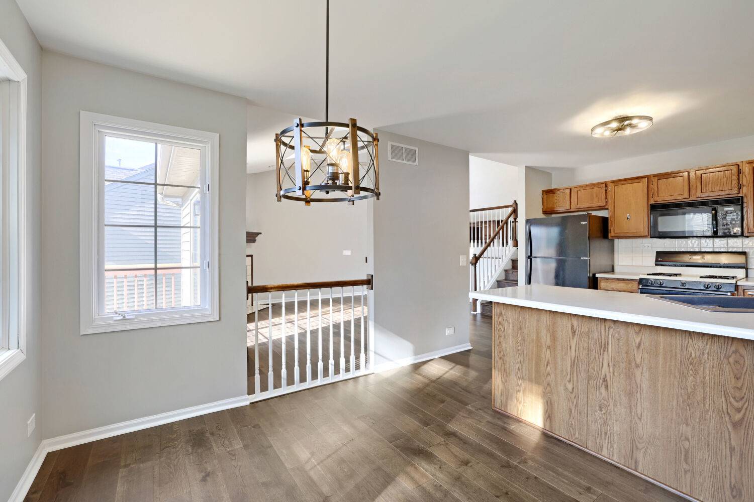 516 Silver Aspen CIR, Crystal Lake, IL 60014