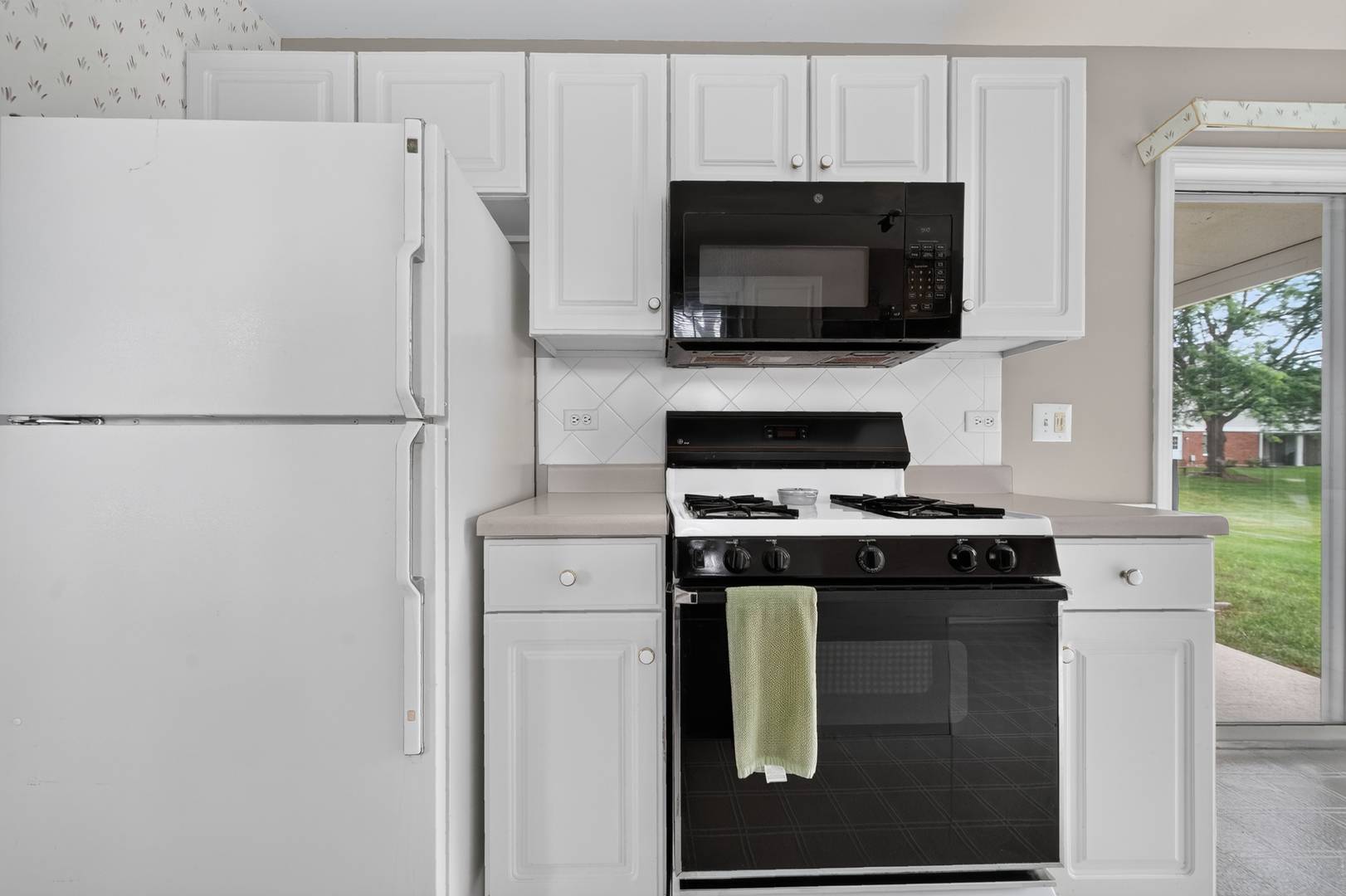 1402 W Hawkes ST #3, Arlington Heights, IL 60004