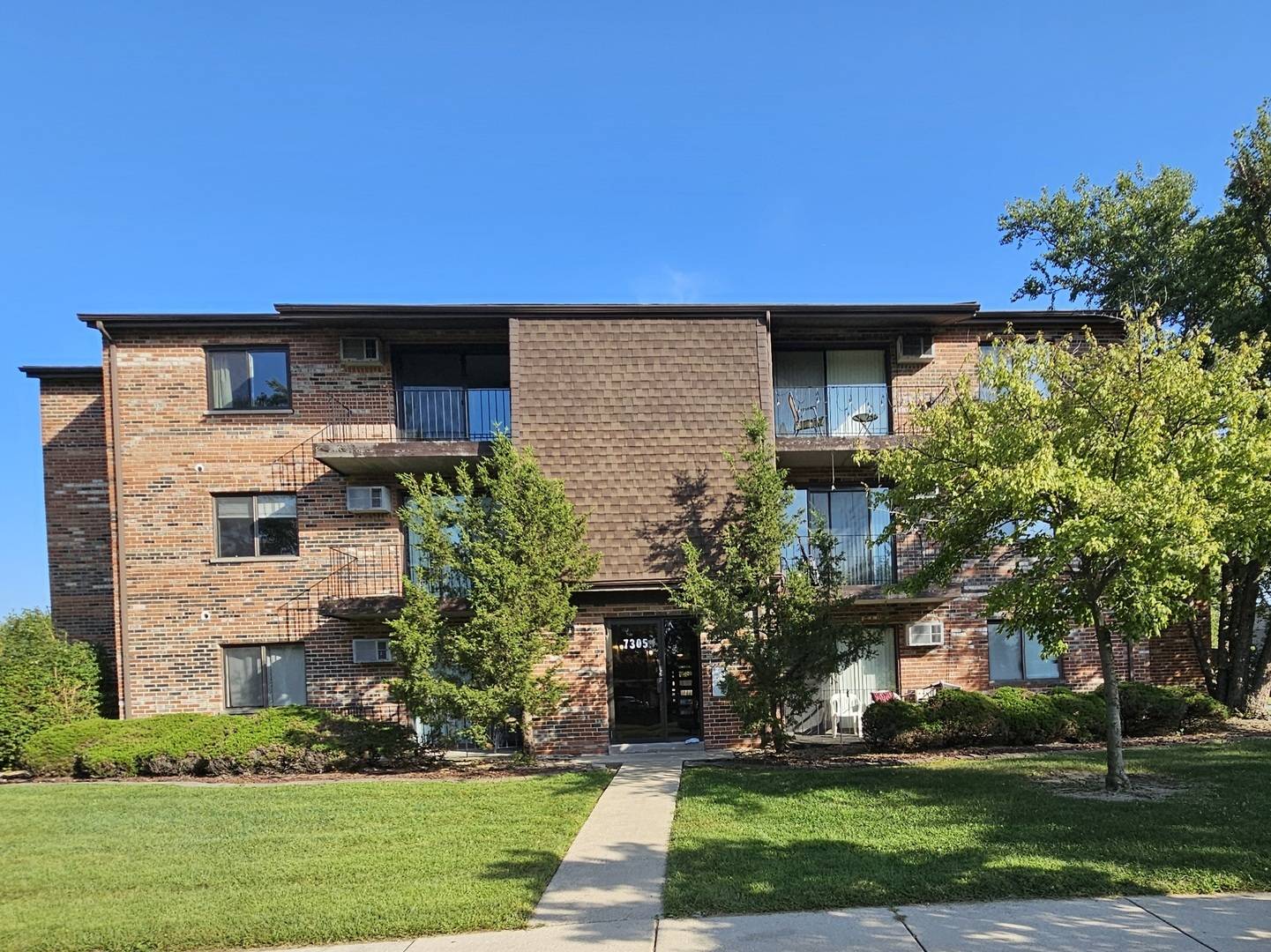 7305 Tiffany DR #2D, Orland Park, IL 60462