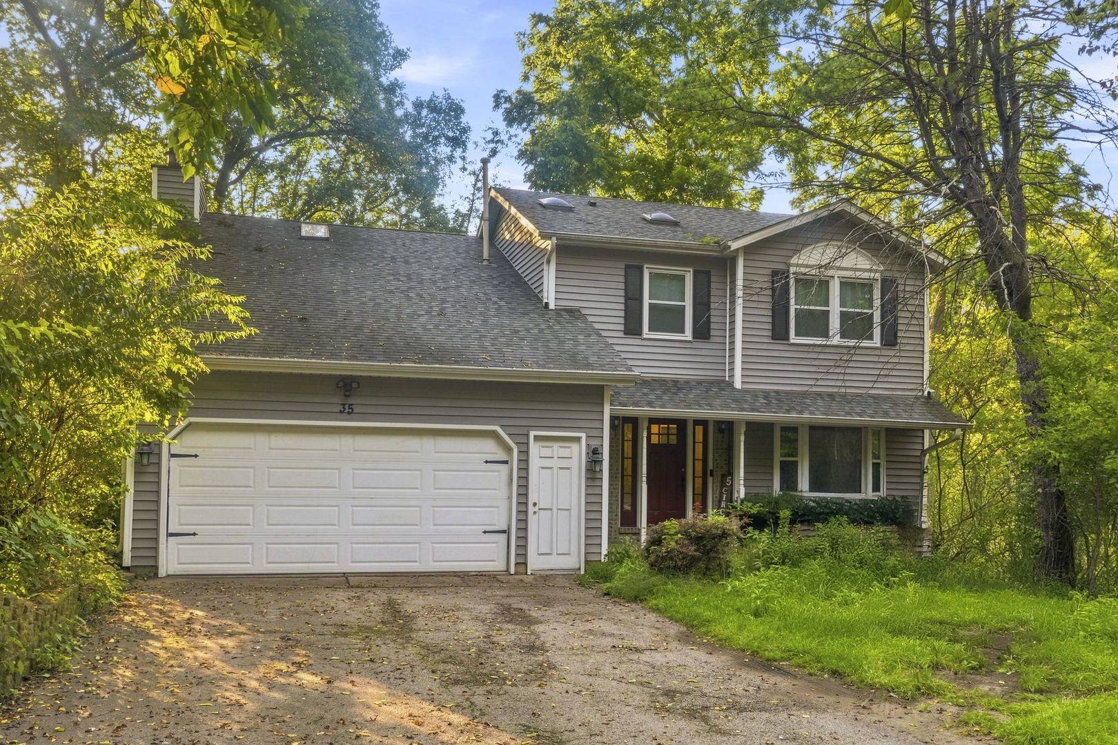 35 Circle DR, Algonquin, IL 60102