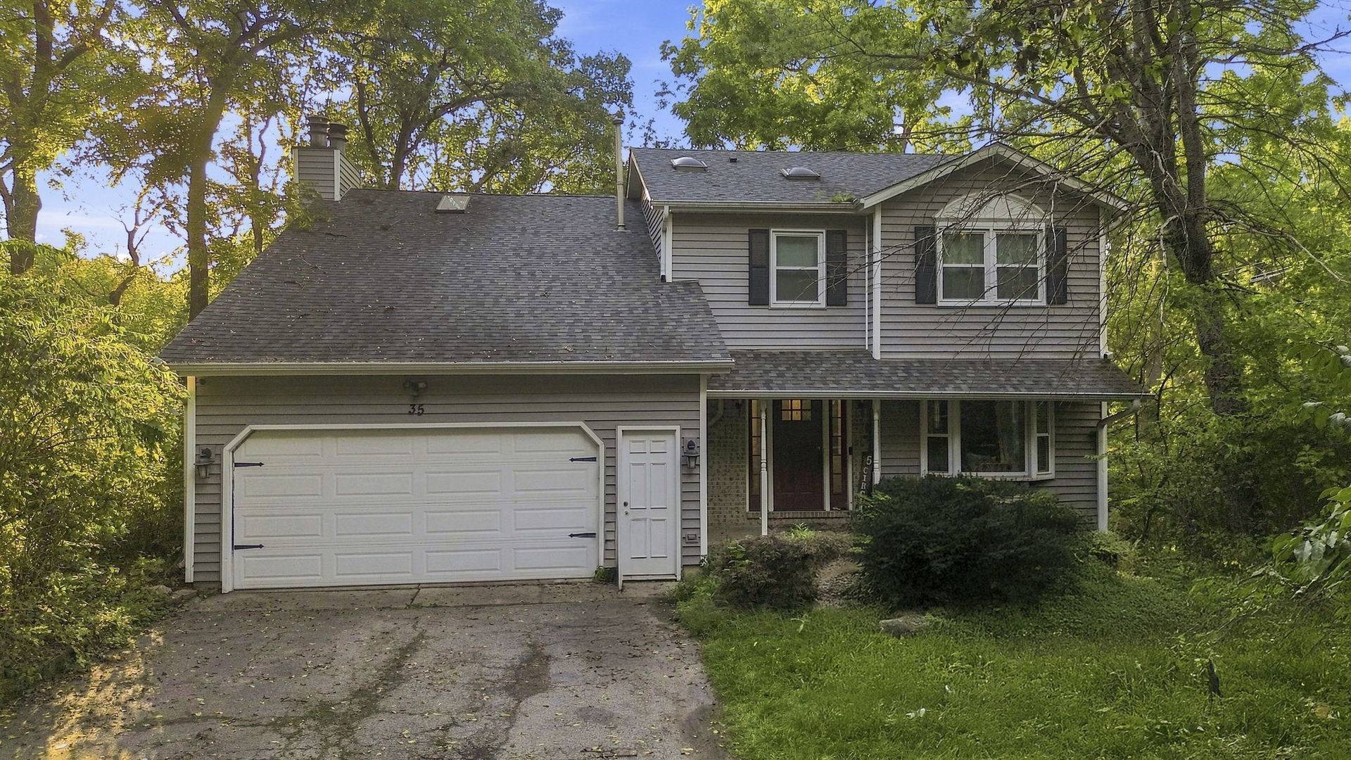 35 Circle DR, Algonquin, IL 60102