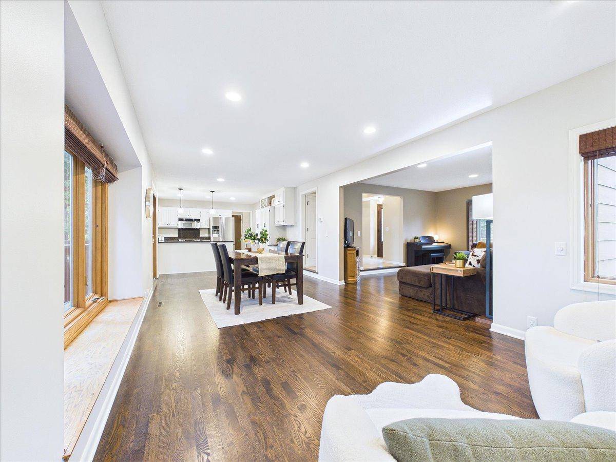 4195 Norma AVE, Arden Hills, MN 55112