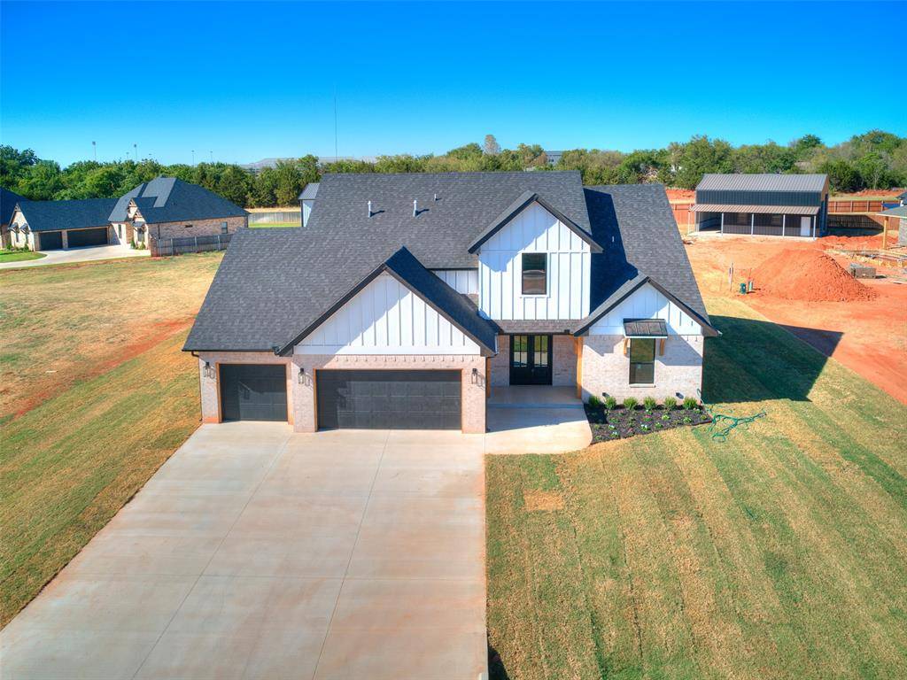 141 W Lynn Court DR, Mustang, OK 73064