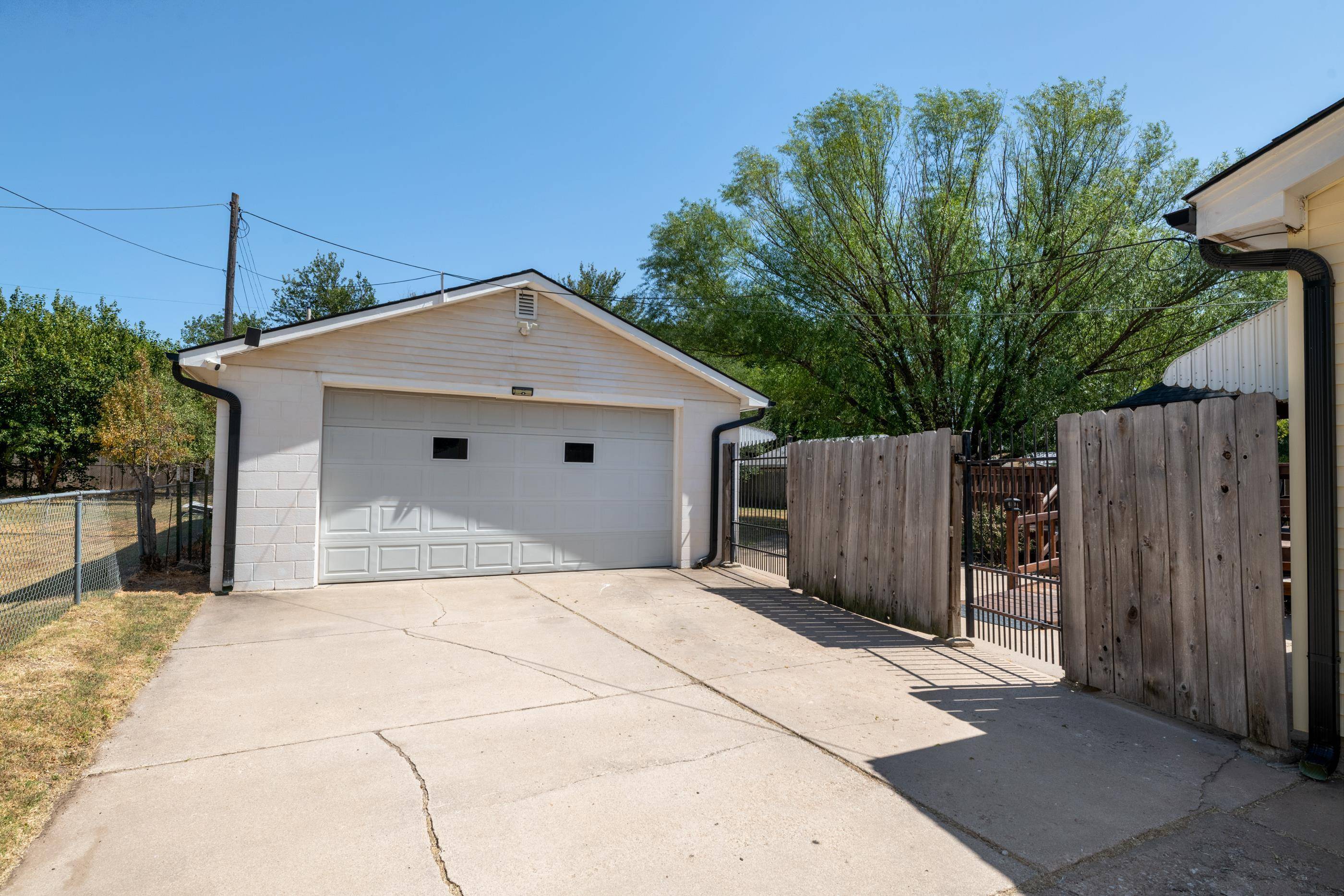 758 N Doris, Wichita, KS 67212