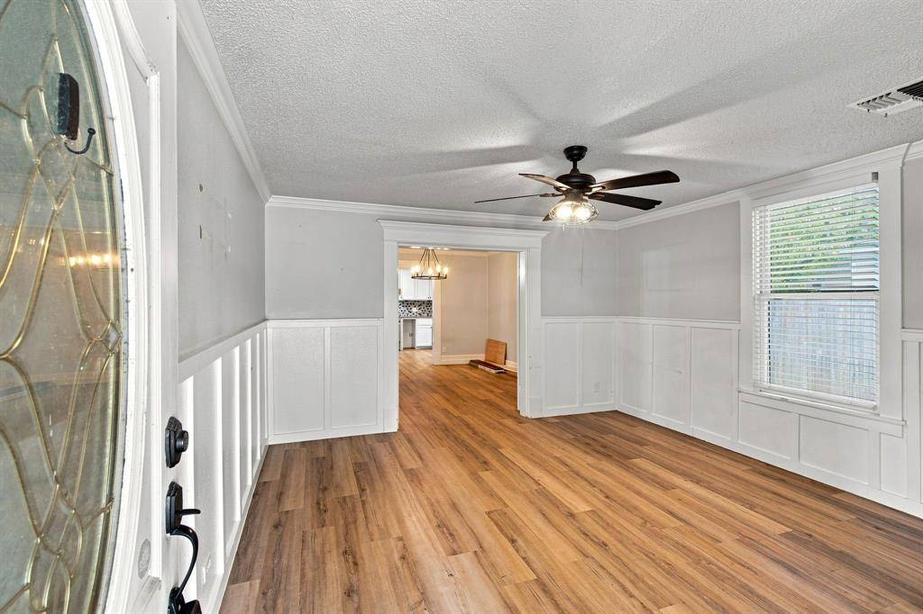 203 N Pendell Avenue, Cleburne, TX 76033