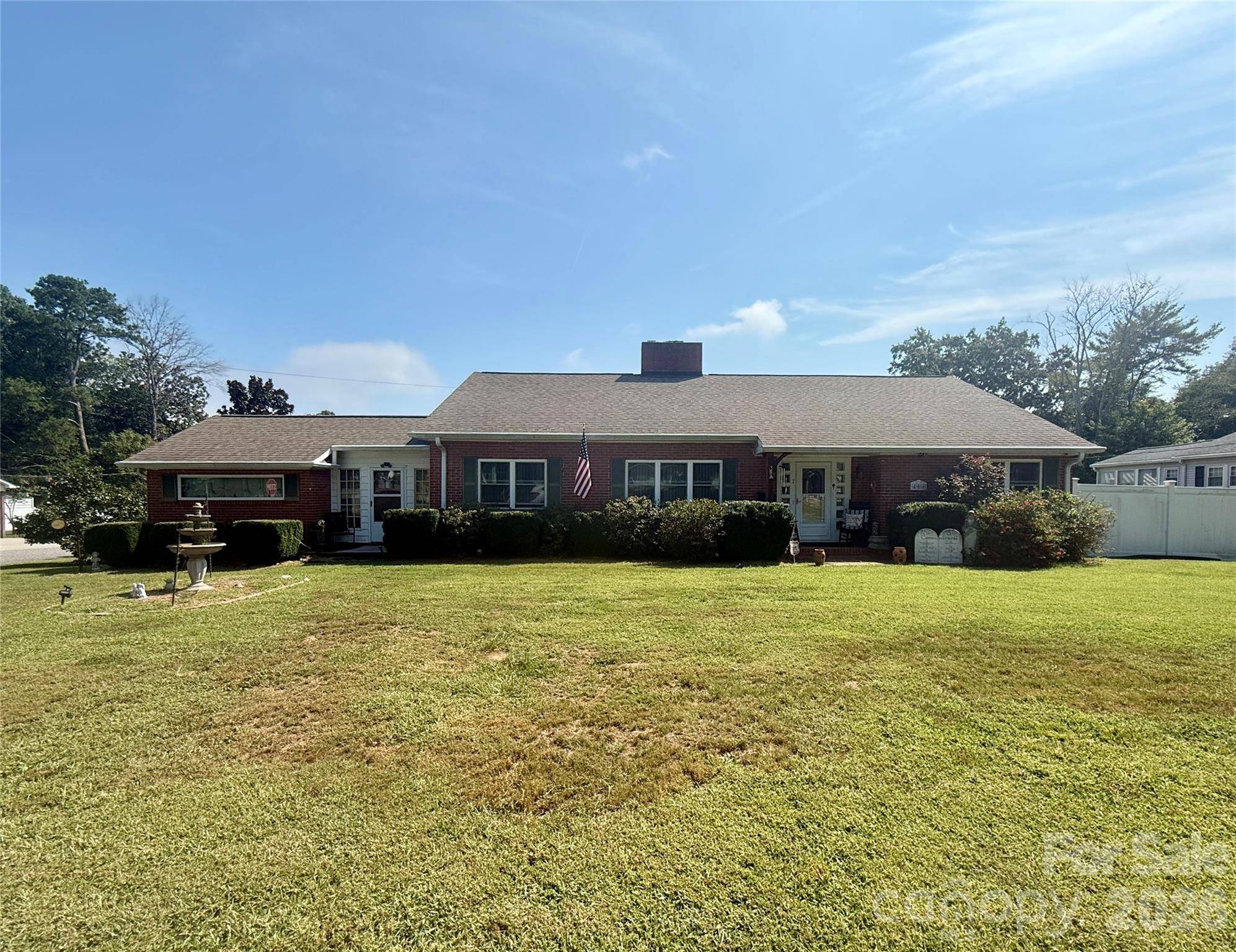 401 S Mulberry ST, Cherryville, NC 28021