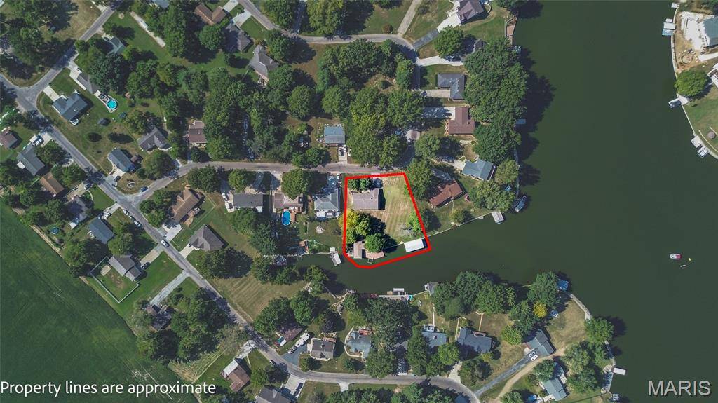 712 Riviera CIR, Edwardsville, IL 62025