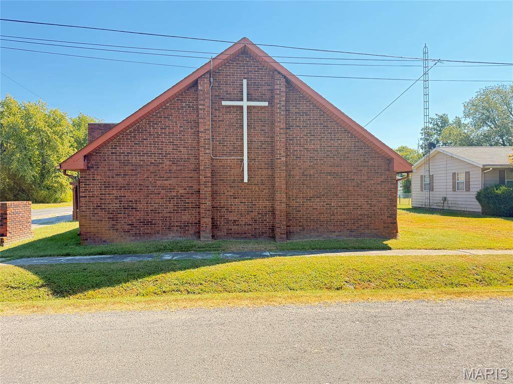 101 E Depew ST, Odin, IL 62870