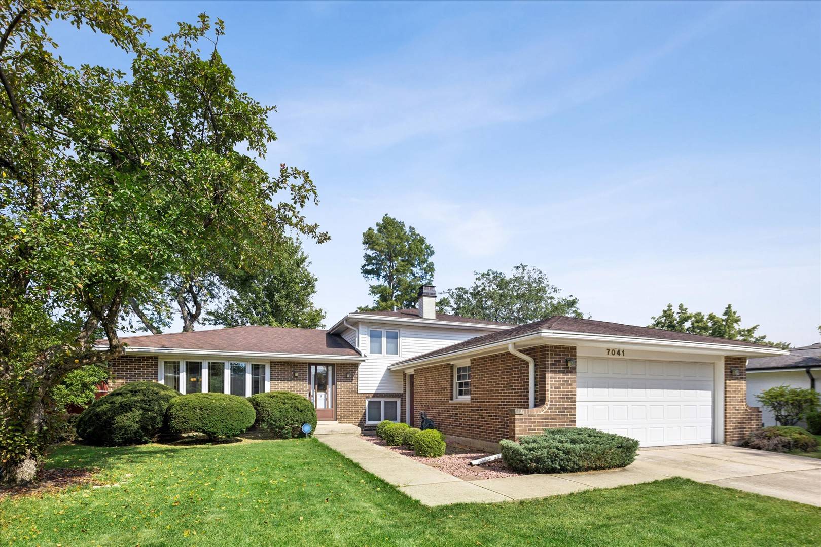 7041 Springside AVE, Downers Grove, IL 60516