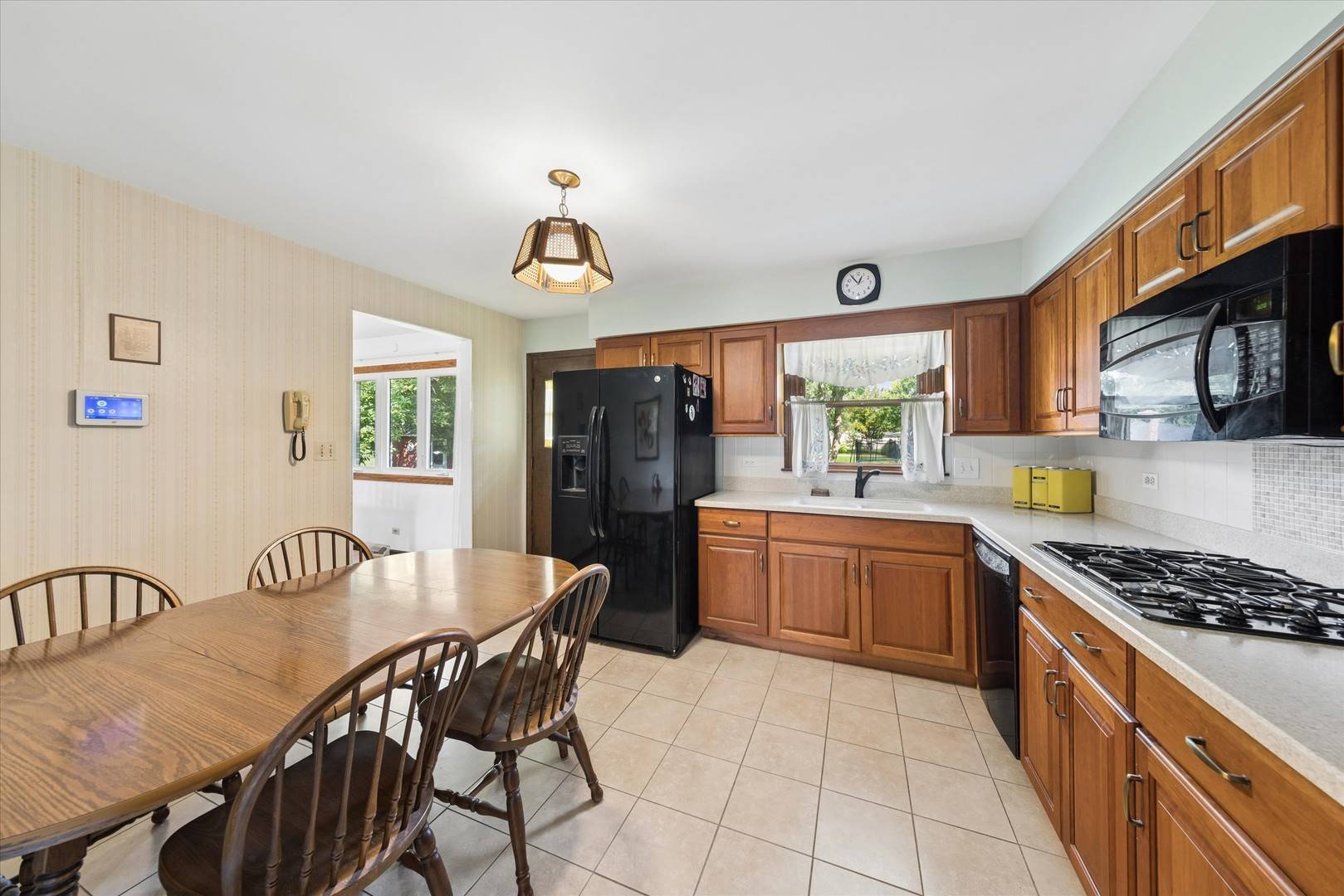 7041 Springside AVE, Downers Grove, IL 60516