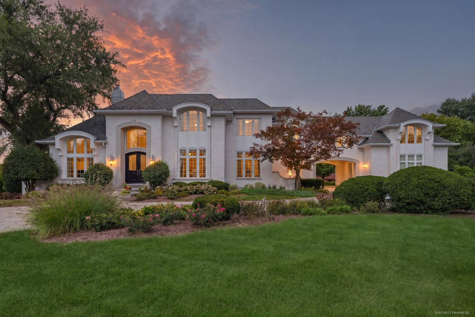 1904 Midwest Club Pkwy, Oak Brook, IL 60523