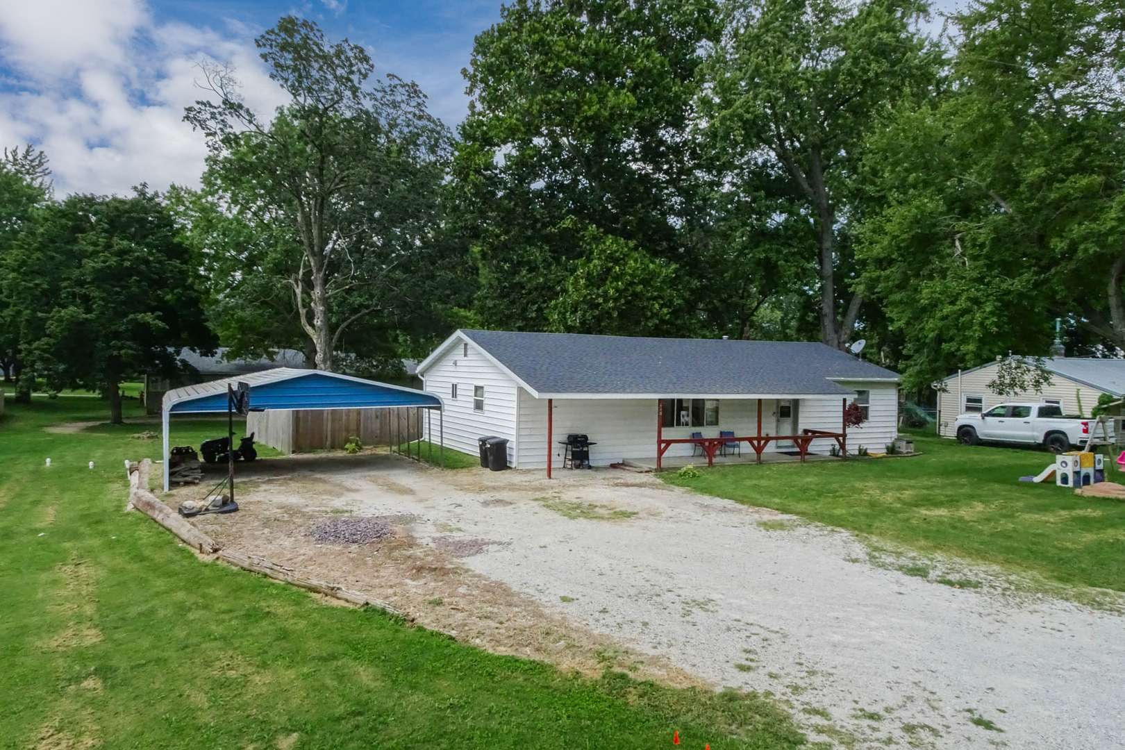 110 S. Grant ST, Saybrook, IL 61770