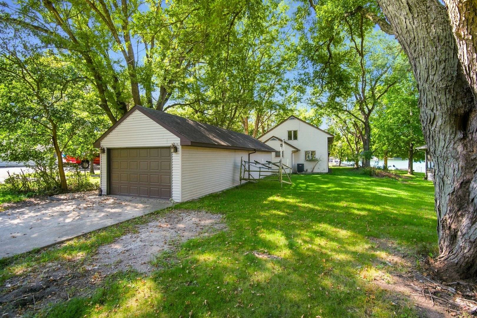 154 Beachview CT, Varna, IL 61375