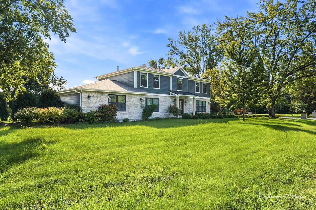 201 Rue Touraine, Deer Park, IL 60010