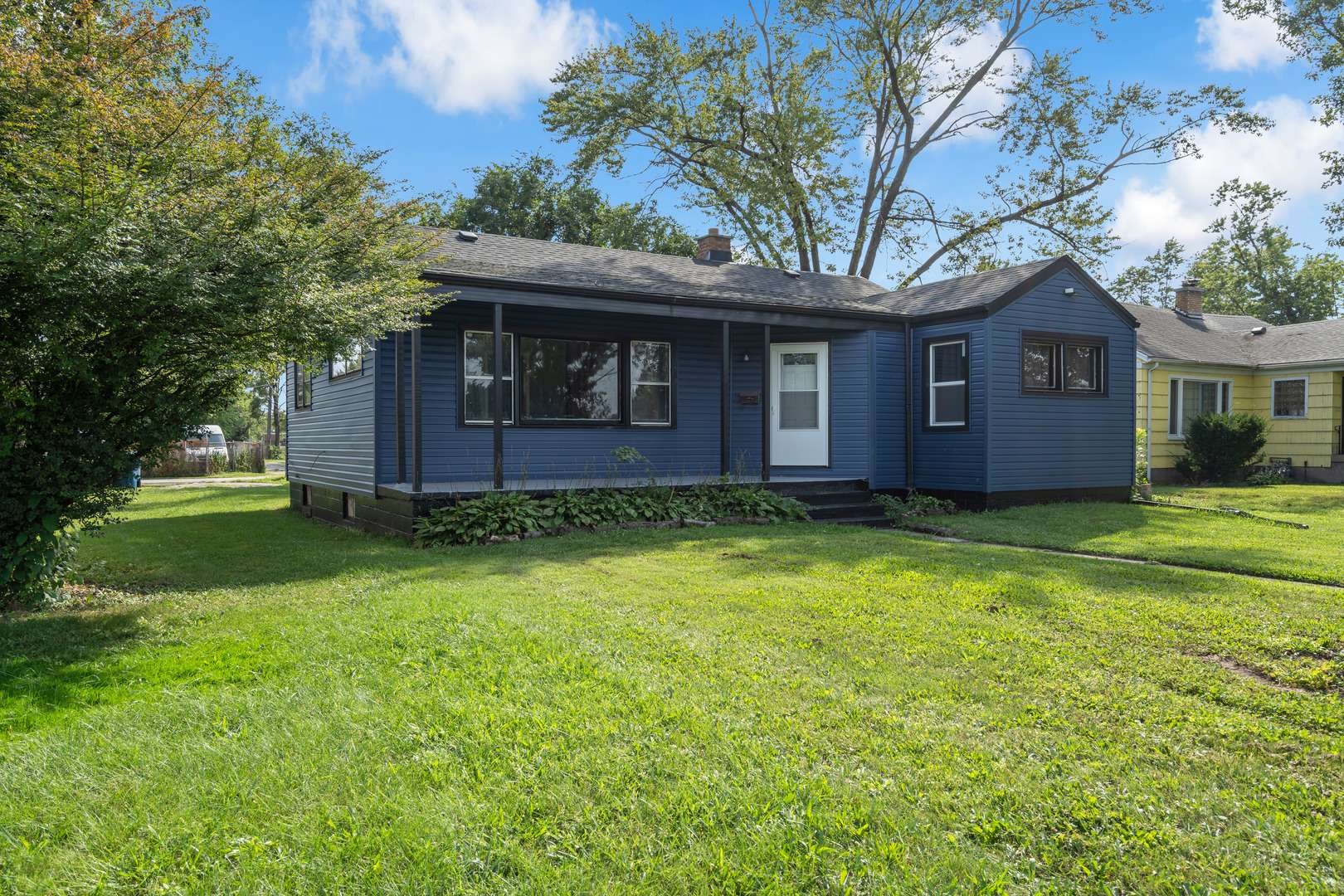 70 E 150th ST, Harvey, IL 60426