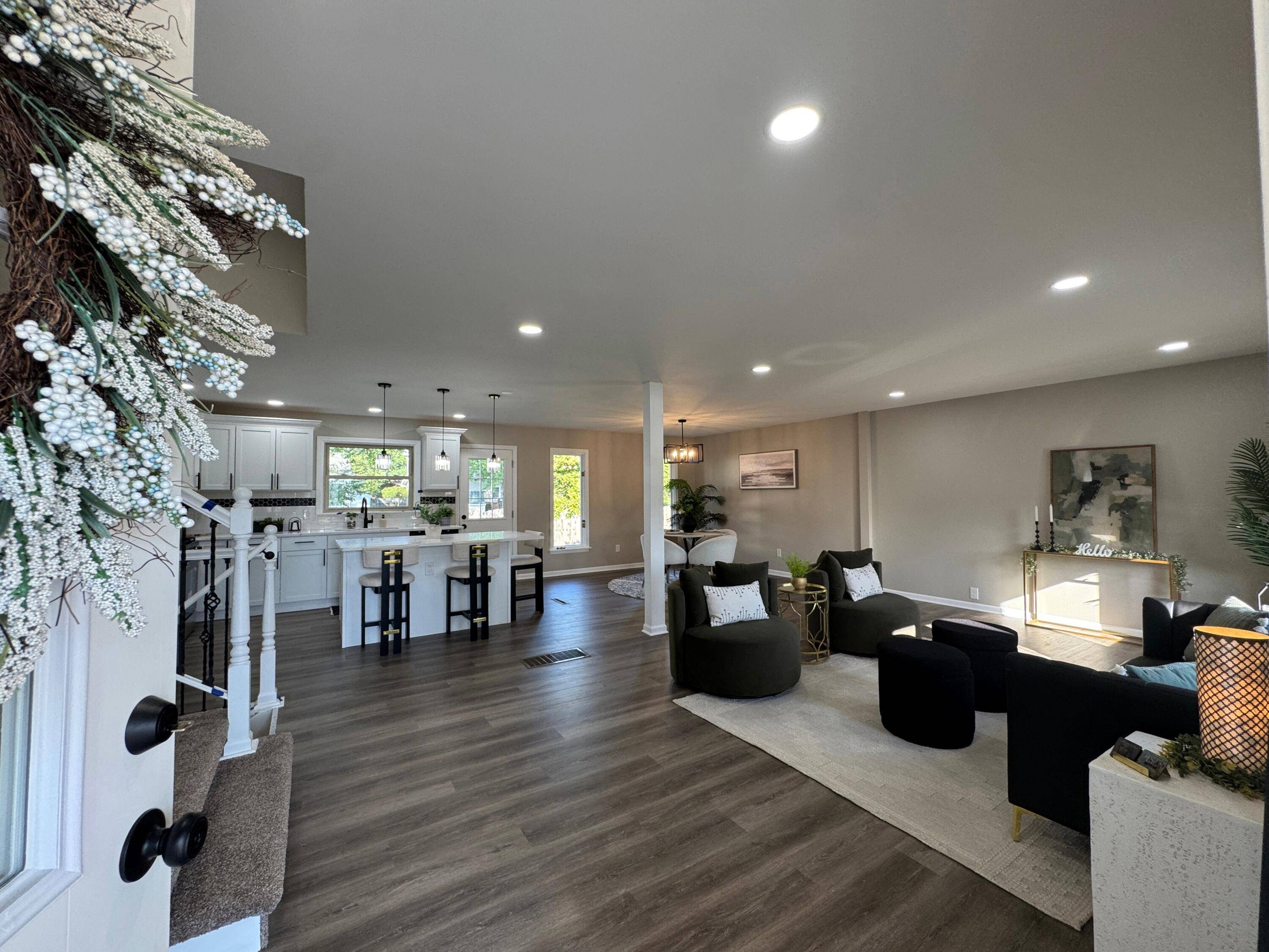 1049 Heather Lane, Munster, IN 46321
