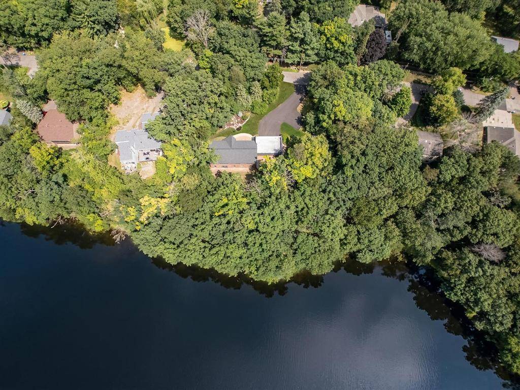 335 Pineview LN N, Plymouth, MN 55441