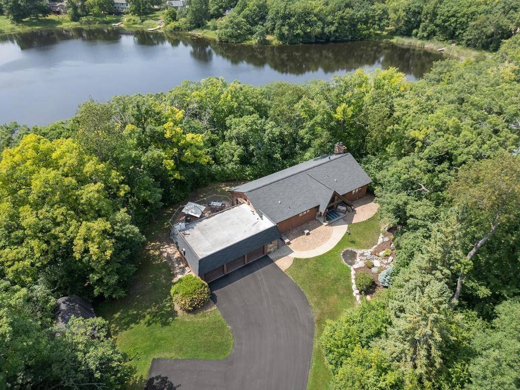 335 Pineview LN N, Plymouth, MN 55441