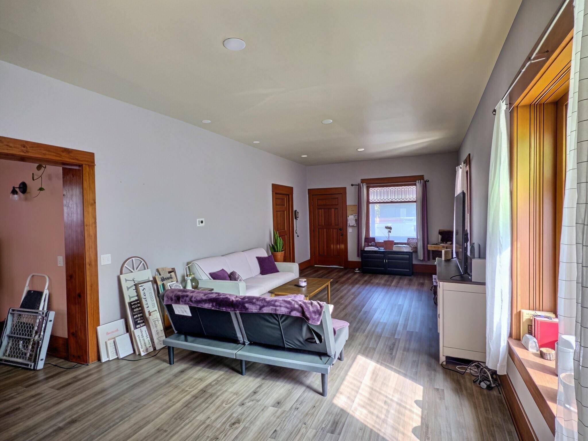 407 E 8th, Newton, KS 67114