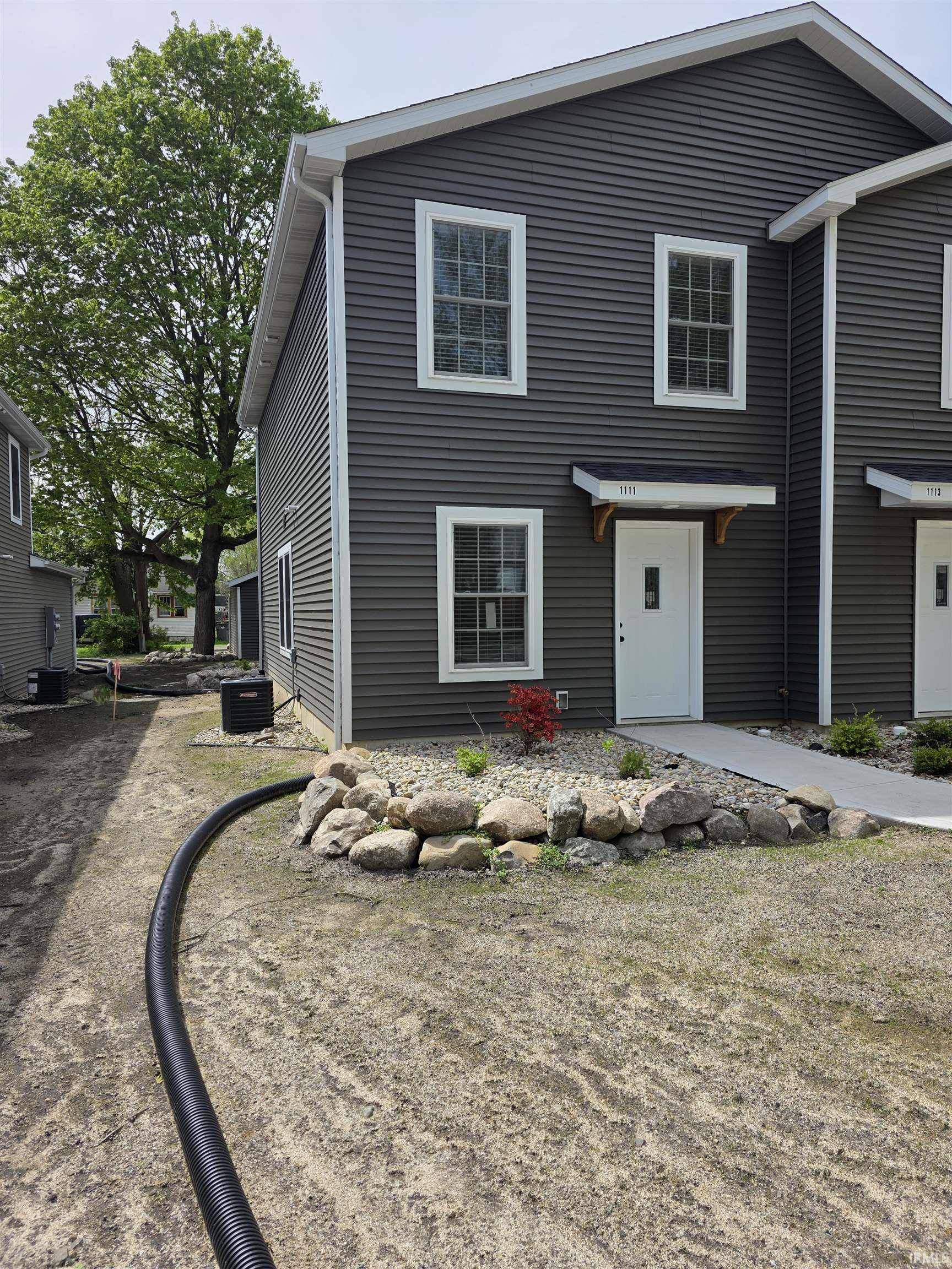 1111 Edwardsburg Ave ***, Elkhart, IN 46514