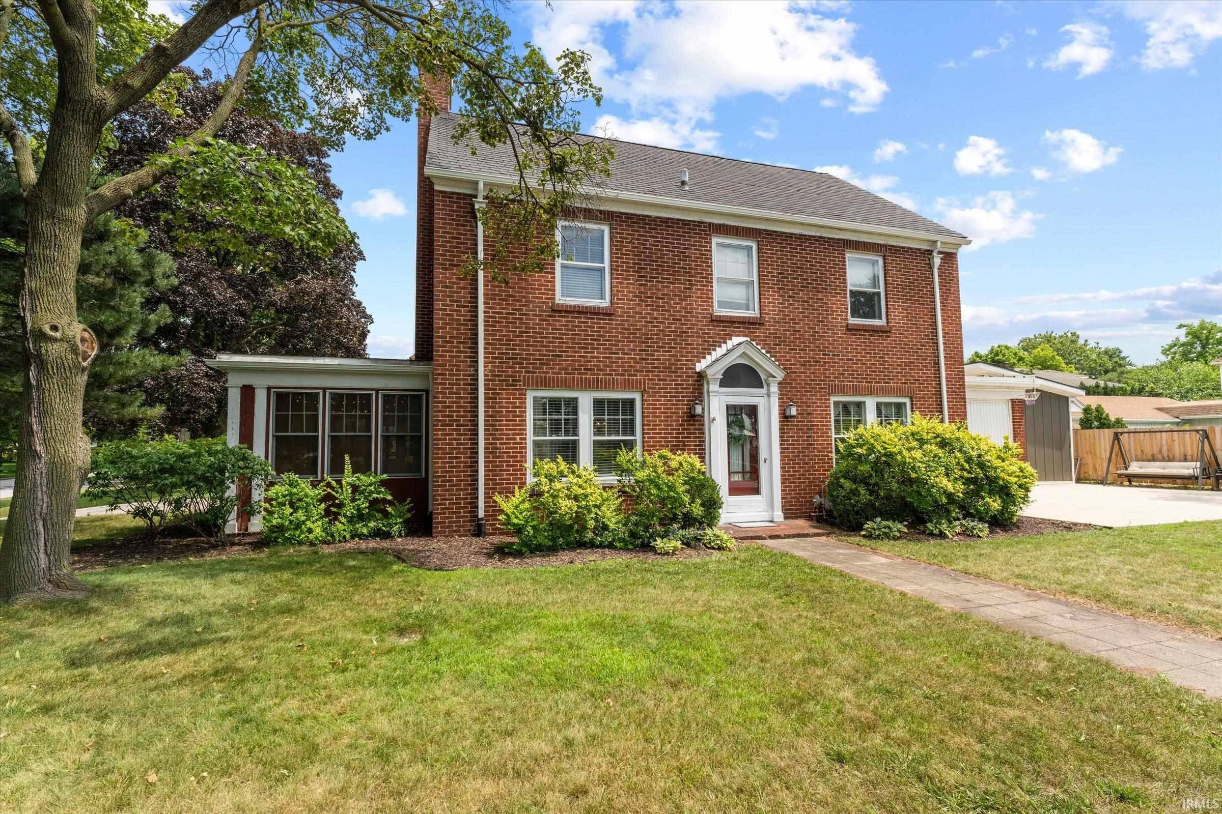 1102 E Wayne ST, South Bend, IN 46615