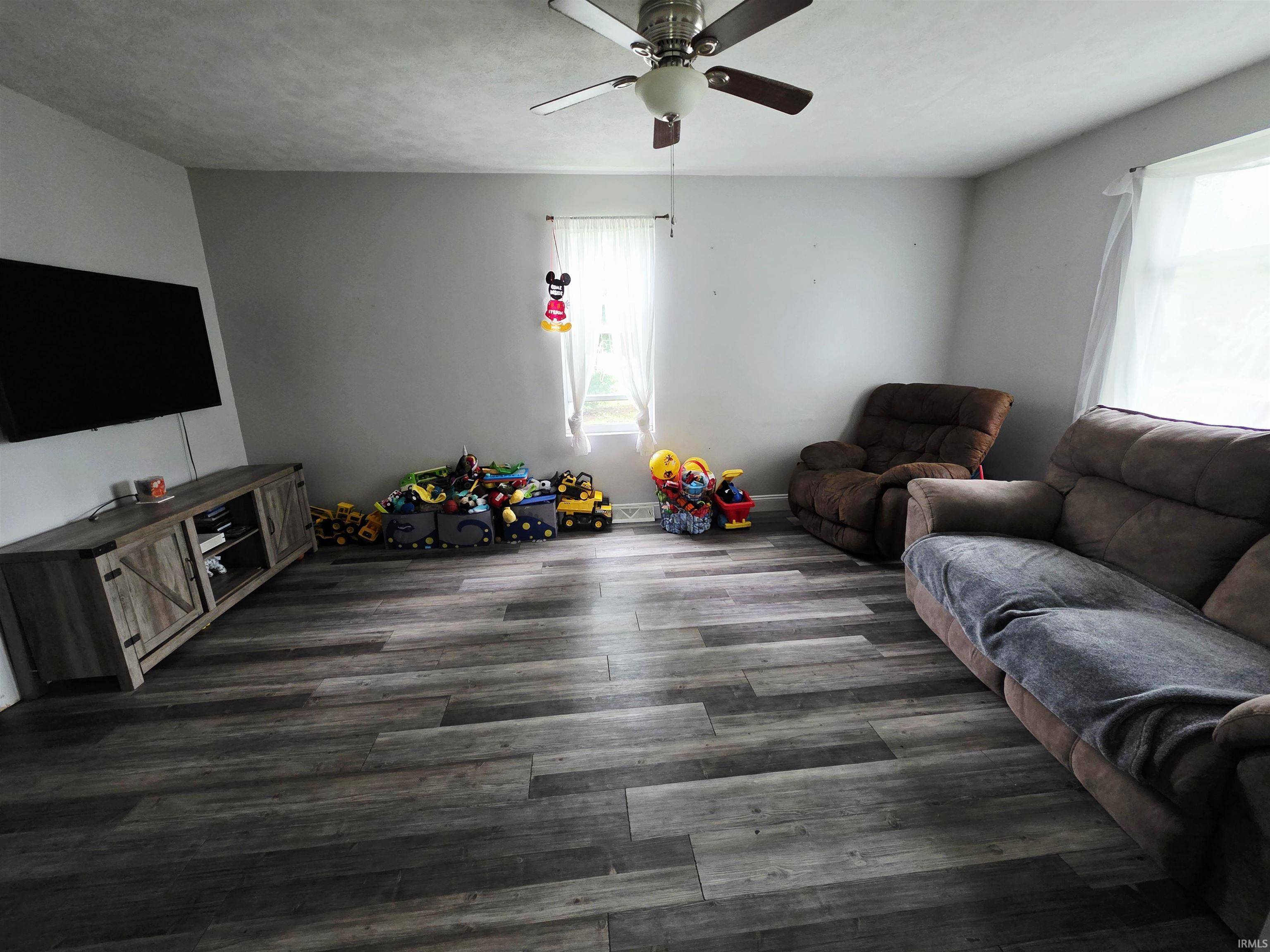 818 Pearl ST, Plymouth, IN 46563-2847