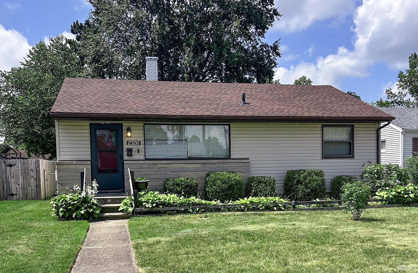 2326 UNION AVE, South Bend, IN 46615
