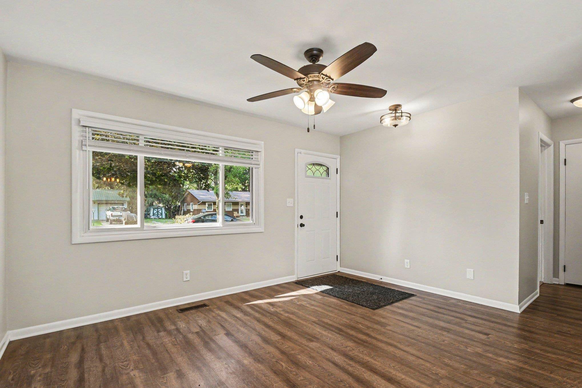 1111 McPherson ST, Elkhart, IN 46514
