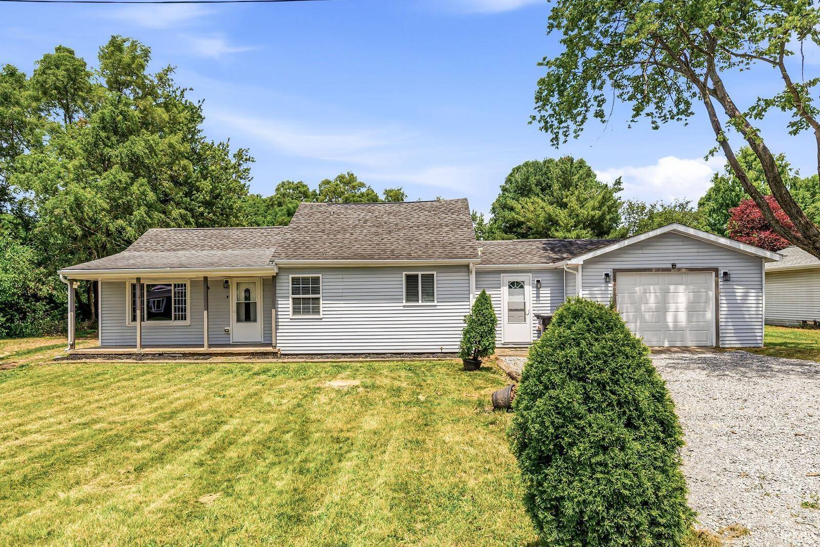 10601 Toledo AVE, Osceola, IN 46561