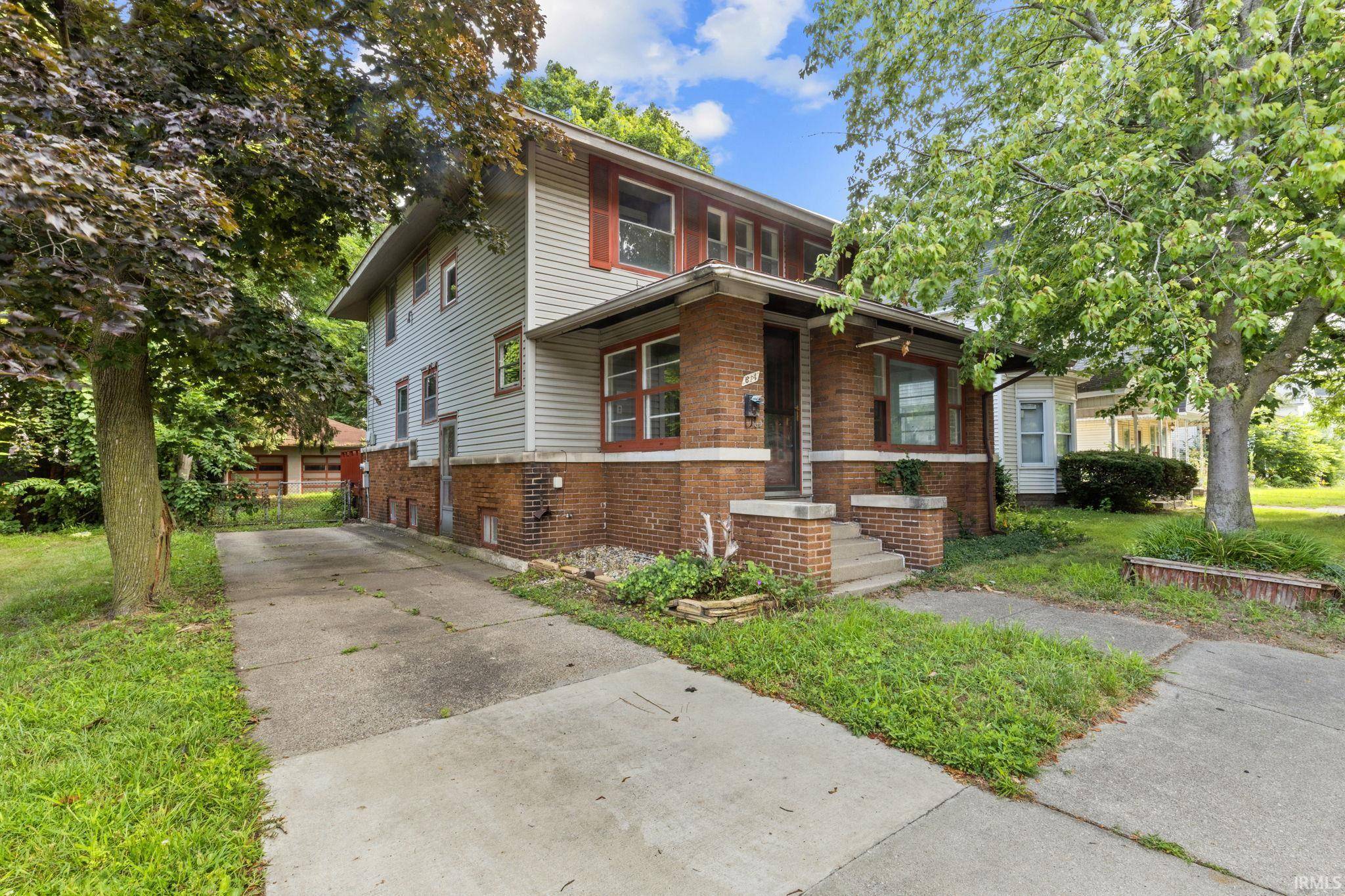 614 W Beardsley AVE, Elkhart, IN 46514