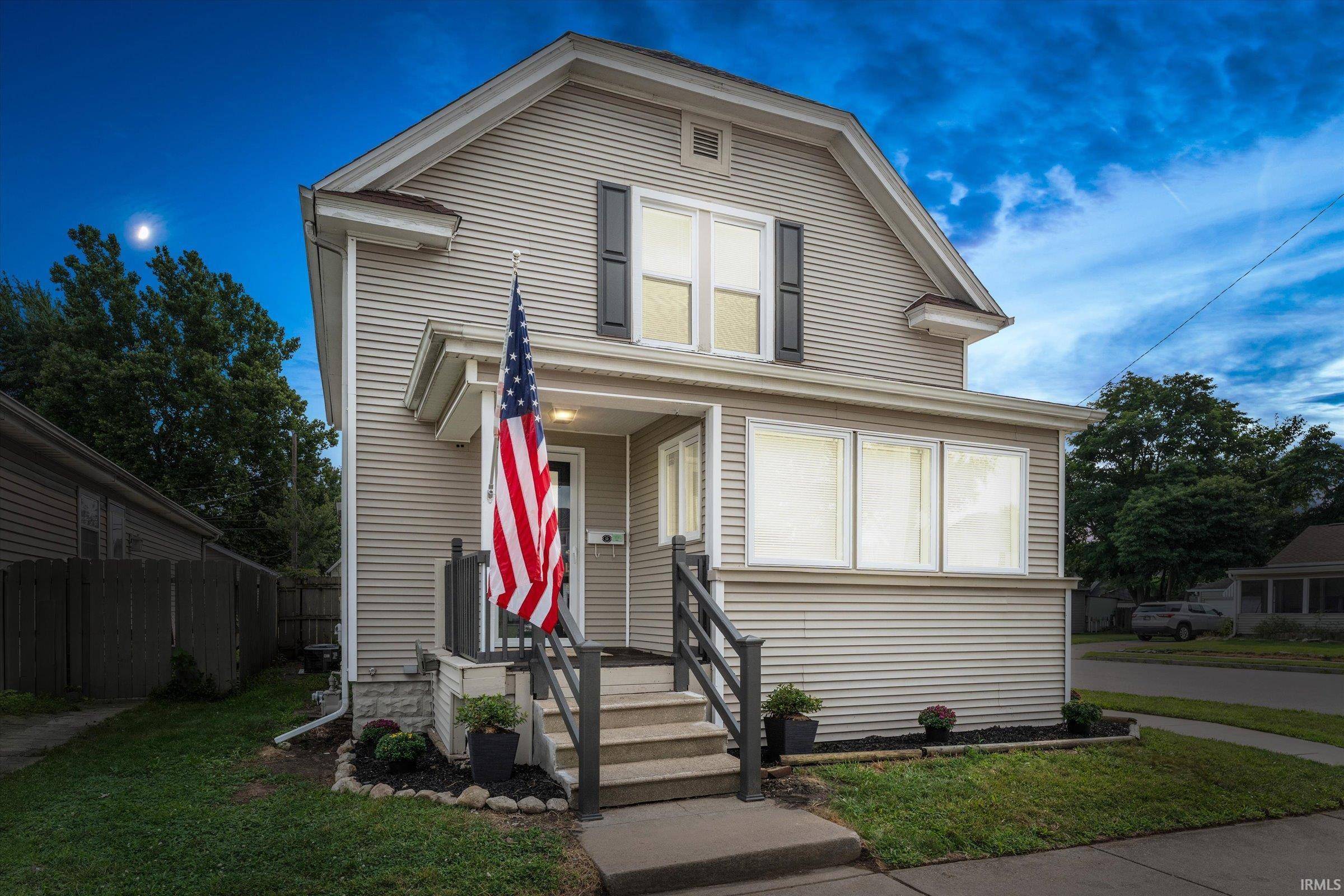 135 W Broadway ST, Mishawaka, IN 46545-6134