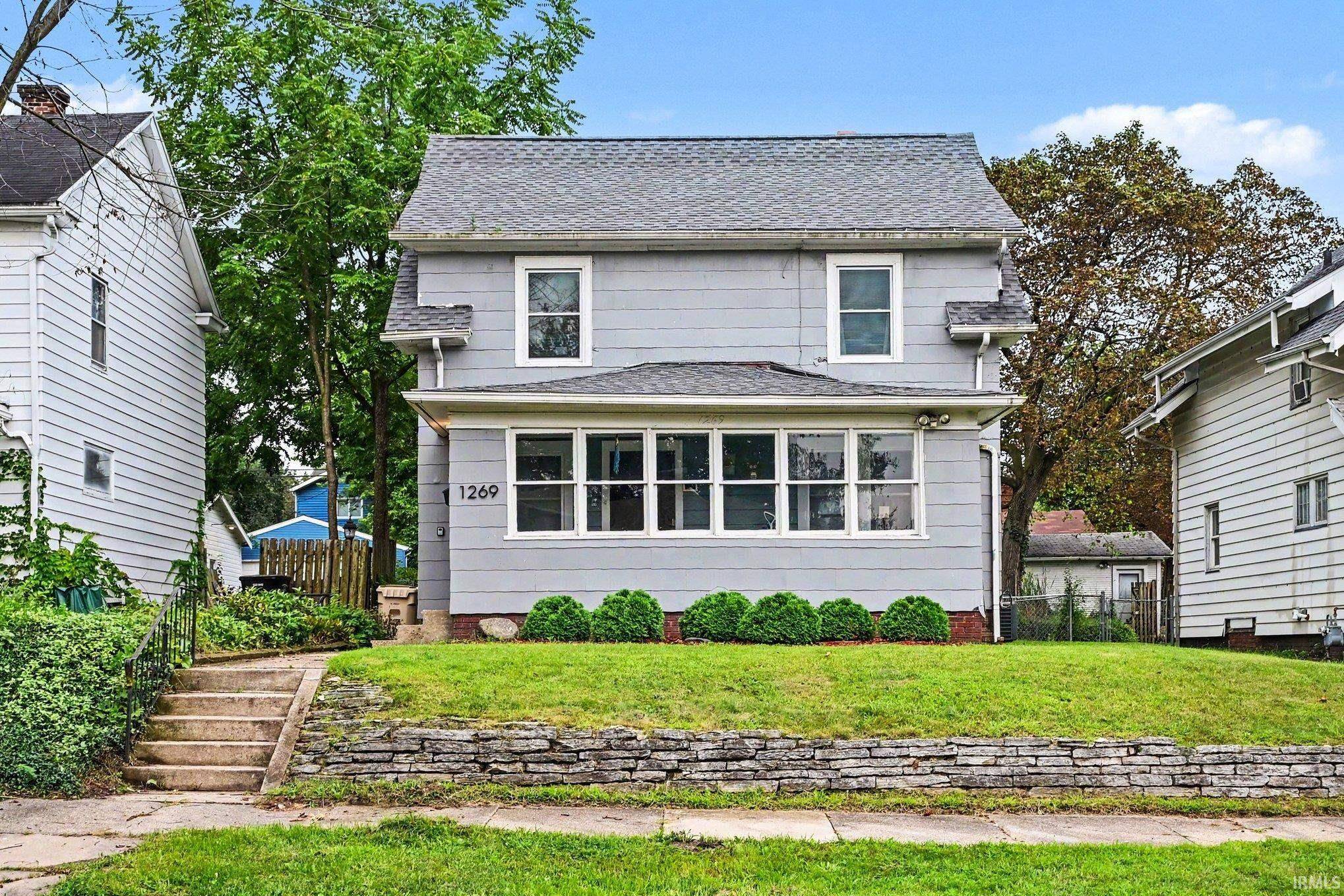 1269 Woodward AVE, South Bend, IN 46616-1527