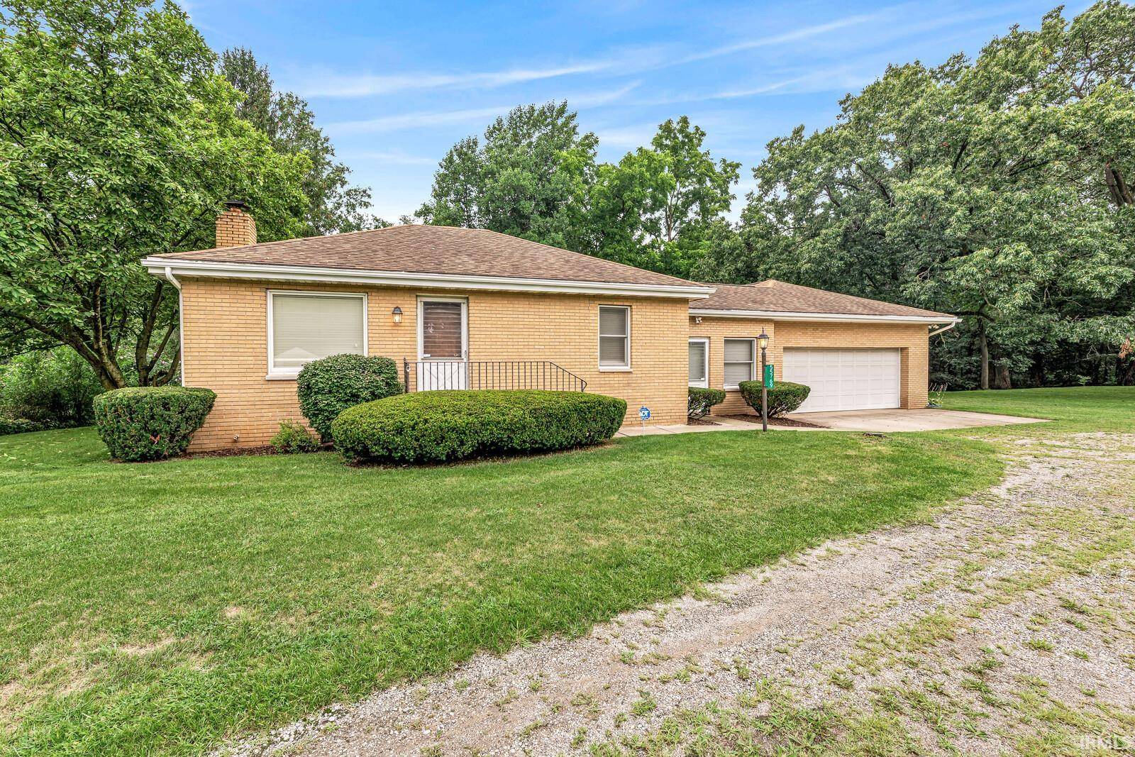 55769 Mayflower RD, South Bend, IN 46619