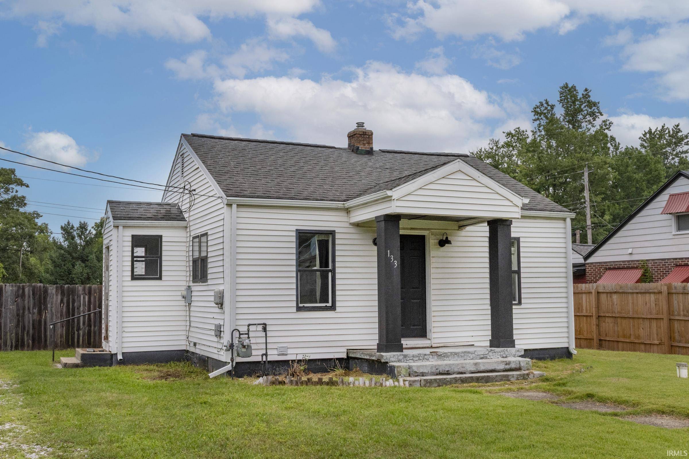 133 E Willow DR, South Bend, IN 46637