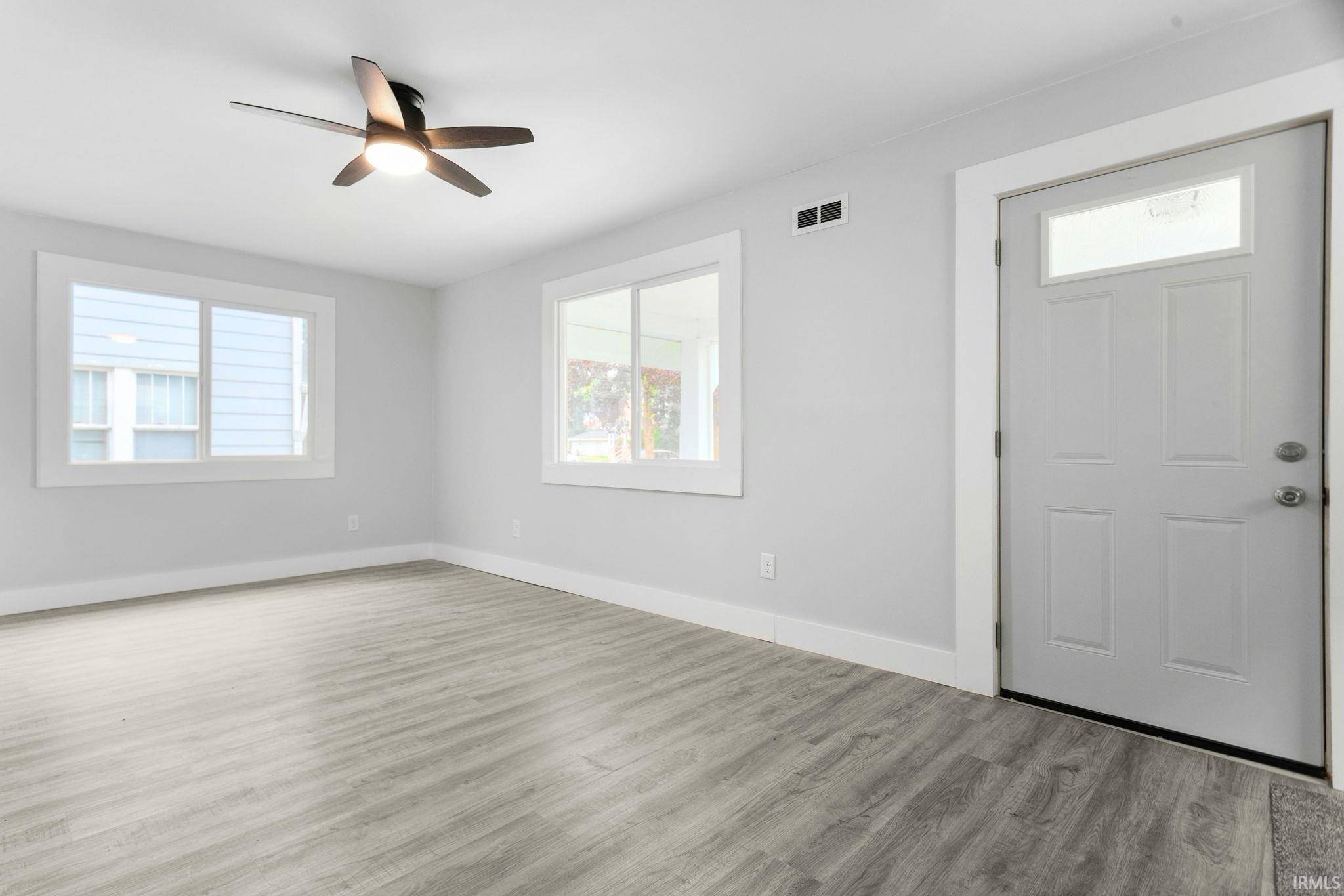 1046 Lawndale AVE, South Bend, IN 46628